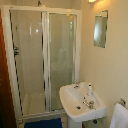 Heights Bed & Breakfast 3*